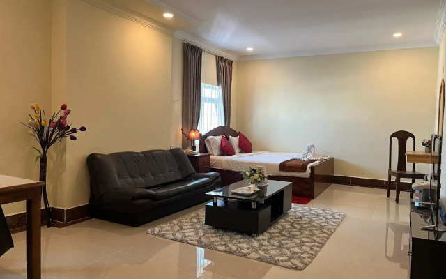 Queen Wood Hotel