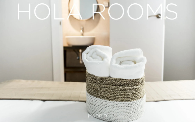 Hola Rooms