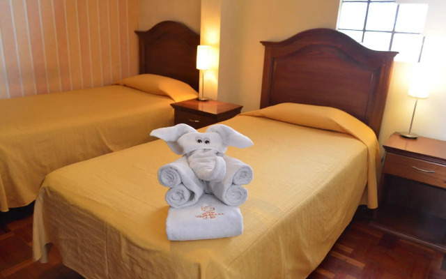 Hotel Cordillera Real