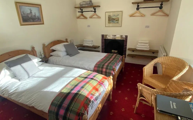 THE Gordon Arms Restaurant With Rooms