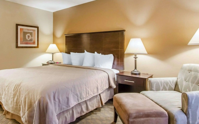 Quality Inn & Suites Greenville I-65