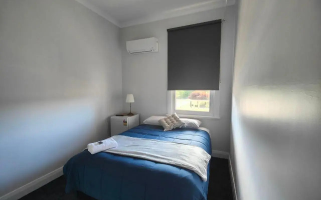 The Club Hotel Collie