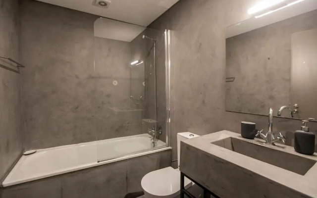 Modern 18th Century Flat