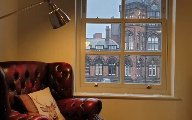 2 Bedroom Central Stylish Flat