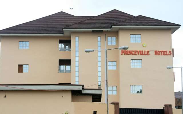 Отель Princeville Hotels Нигерия, Калабар - отзывы, цены и фото номеров - забронировать отель Princeville Hotels онлайн вид на фасад