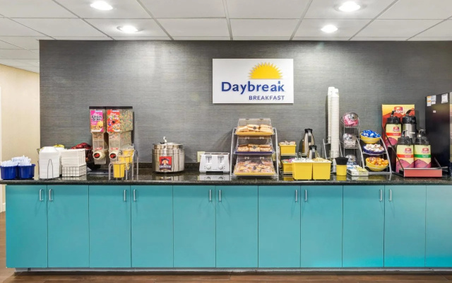 Days Inn - Chapel Hill