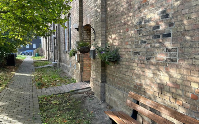 Liebevolle Fewo Seestadt mit Balkon und Badewanne