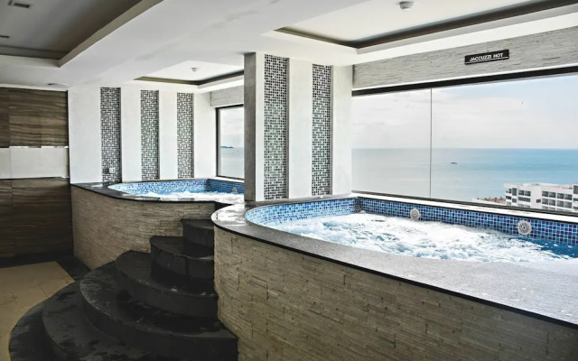 Cosy Beach View Condominium