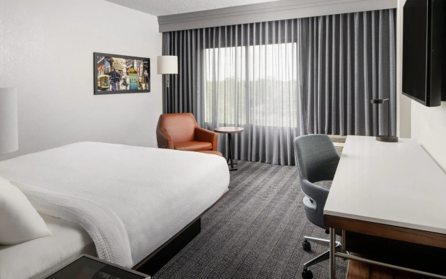 Courtyard by Marriott New Orleans Metairie