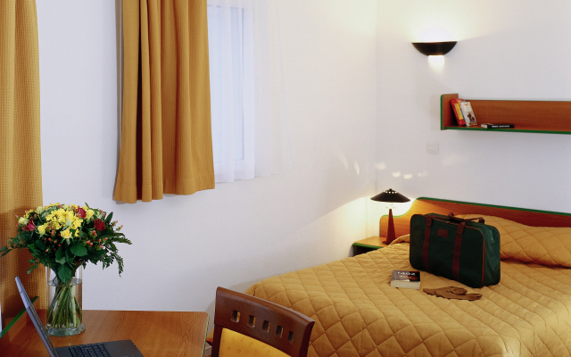 Апарт-отель Adagio access Paris Maisons Alfort