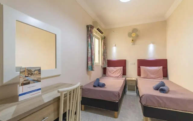 Merill Pool and Sea Charming Apart 2