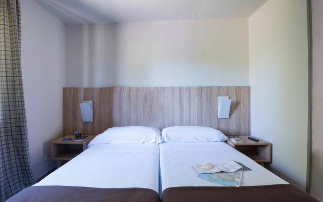 Hostel Monte Do Gozo