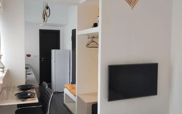 PETMEZA APARTMENT 2 by DIMITROPOULOS