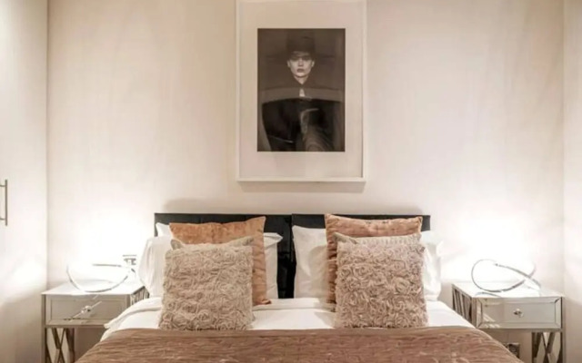 Earl s Court Chelsea 2BR Luxury Apartment Tube