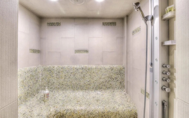 Shining Shire - Sauna, Steam Shower, Very Cool!