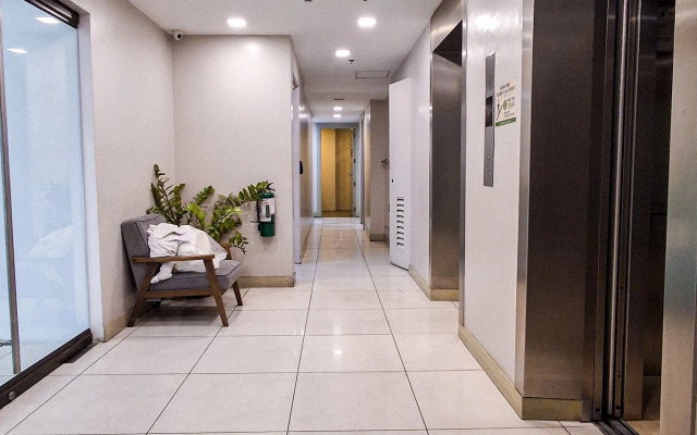 Milton Hotel Makati