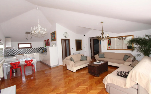 Guest House and Apartment Ambienti