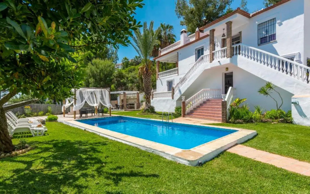 Villa Arancha Nerja by Ruralidays