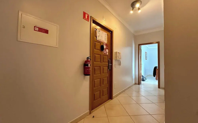 Oceanview Bliss in Albufeira Retreat Over Oldtown