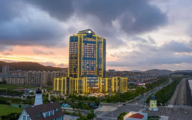 Jinzhou Blossom Hotel