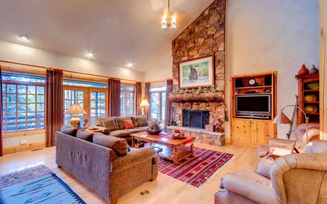 The Fleeter Home by Alpine Ski Properties