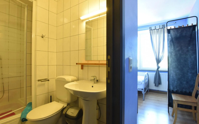 Pleasant Holiday Home with Sauna and Jacuzzi in Courtil