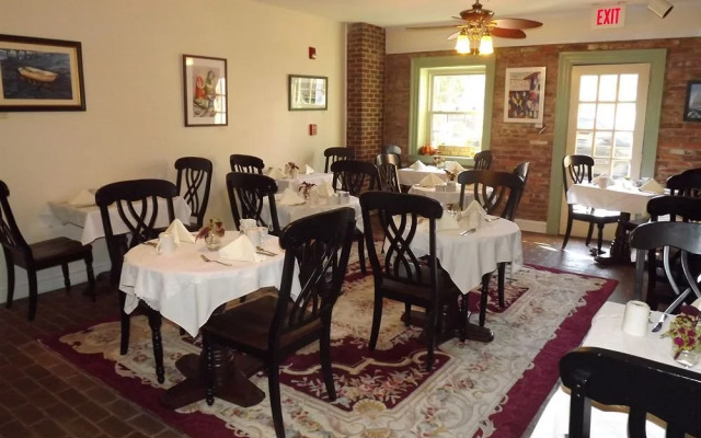 Old Brick Inn