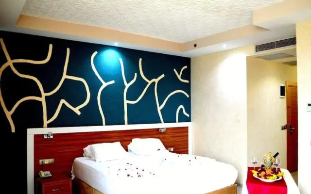 Mira Blue Hotel