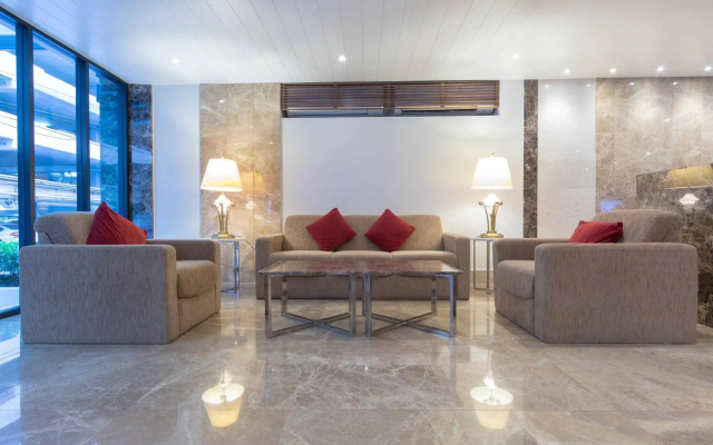 Thomson Hotel Huamark
