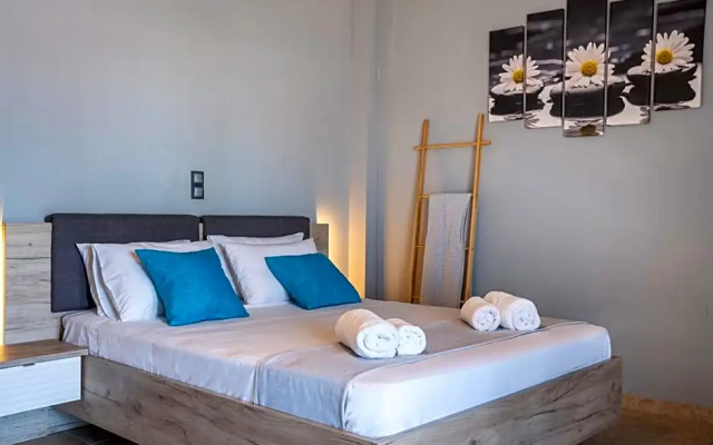 Helen's Studios & Apartments