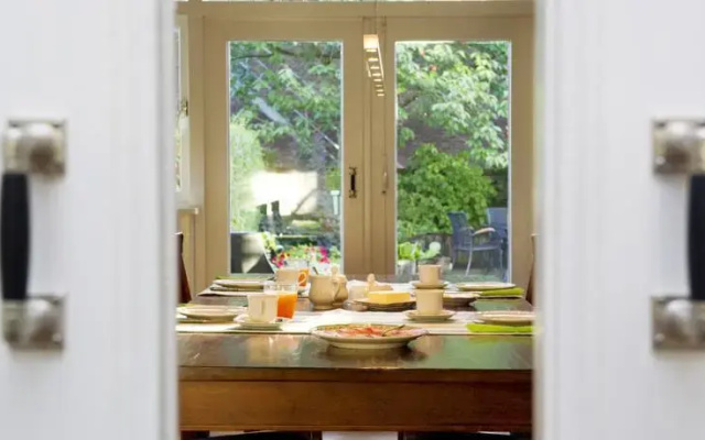 Bed & Breakfast Heyendaal 43