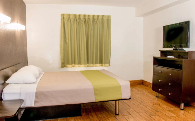 Studio 6 San Antonio, TX - Lackland AFB