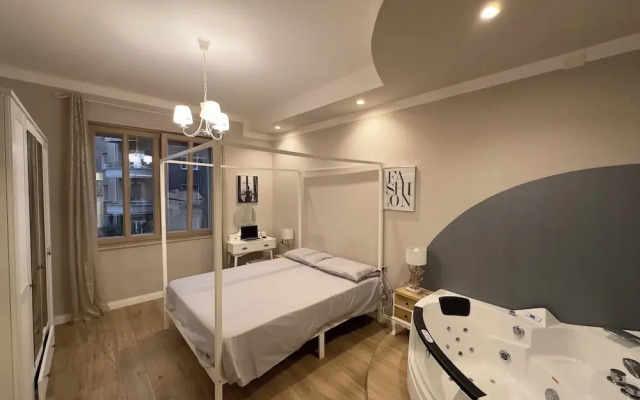 Dorian Gray Luxury Suite