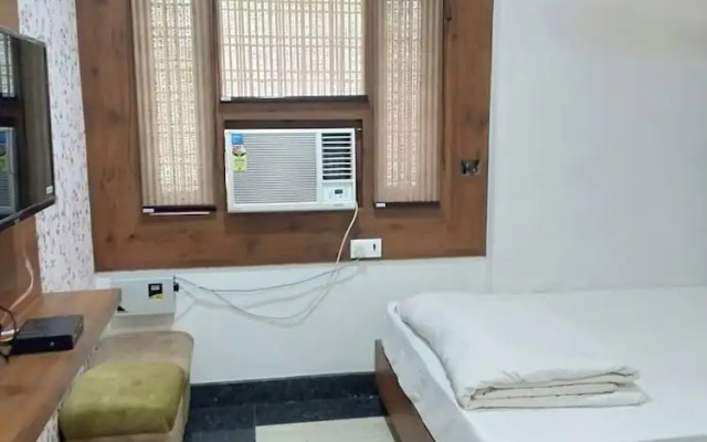 Hotel Shaurya