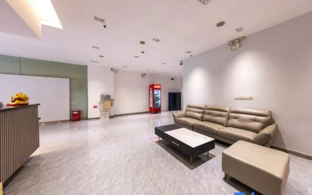 Xicheng Business Chain Hotel (Shenzhen Xintangwei Subway Station Shuanglong Subway Station Branch)