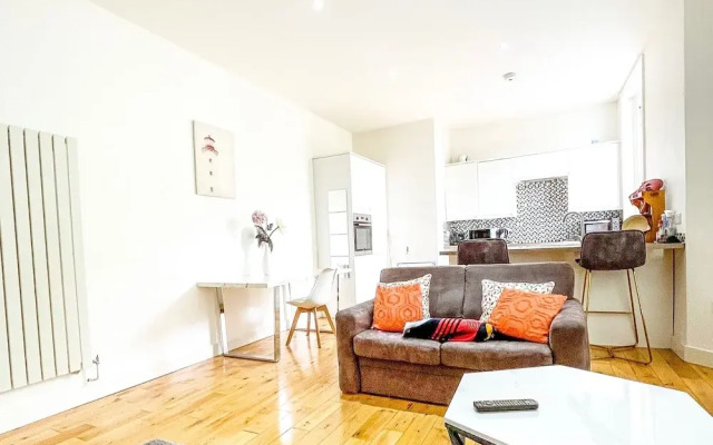 London 2-bed Apartment in Herbert Road
