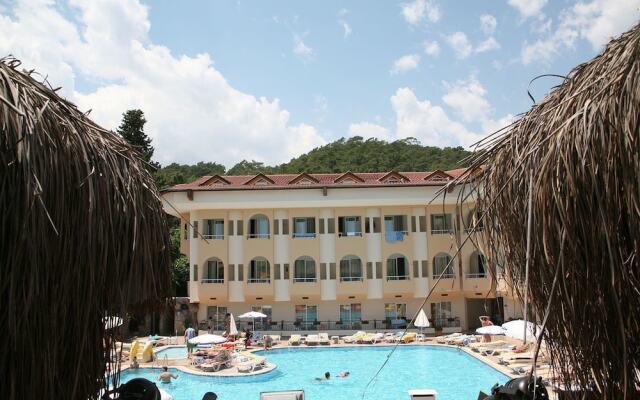 Residence Rivero Hotel вид на фасад