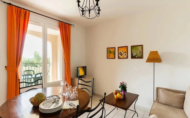 Duplex Apartment Near Maussane-les-alpilles