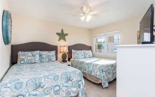 Shores Club 105 - Two Bedroom Condo
