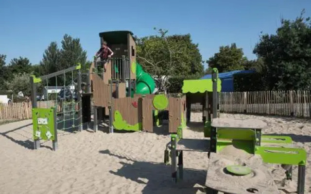 Camping de l'Eve****