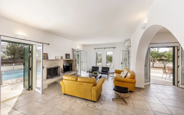 Rhodia Villa in Steni