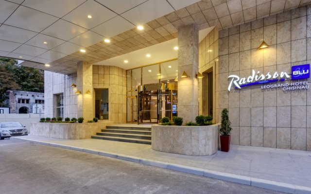 Radisson Blu Leogrand Hotel in Chisinau, Moldova from 259$, photos, reviews - zenhotels.com hotel front