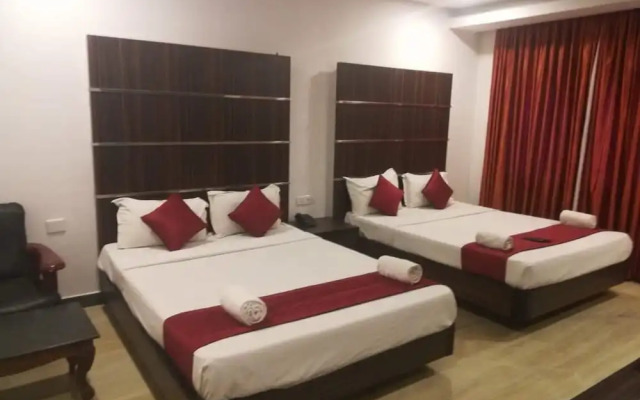 Nachiappa Park Hotel