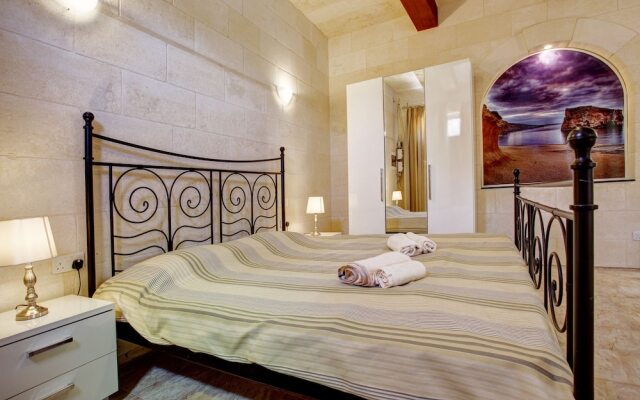 Отель Country Views Bed & Breakfast Мальта, Виктория - отзывы, цены и фото номеров - забронировать отель Country Views Bed & Breakfast онлайн вид на фасад