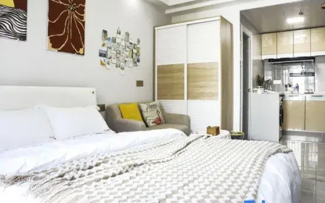 Ye Xiaoliu City Homestay (Changsha Desiqin City Plaza)