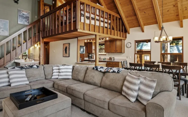 Basque Haus by Tahoe Mountain Properties