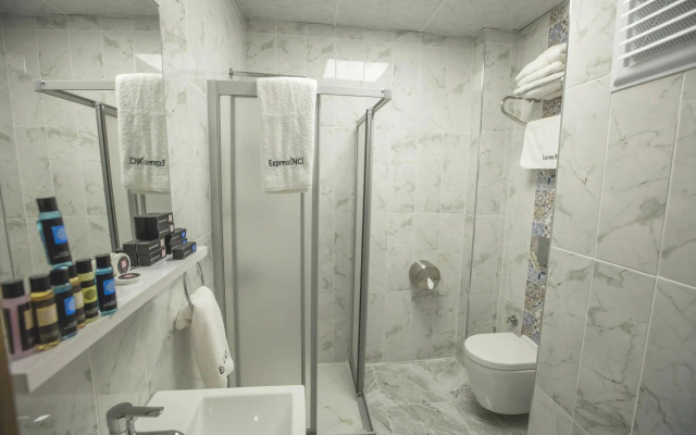 Express Inci Airport Hotel