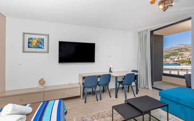 Grazel lovely studio by Irundo