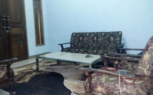 Yunior Guesthouse