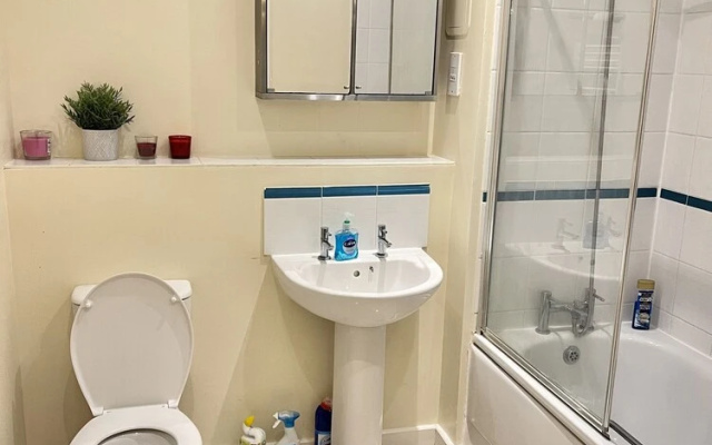 Lovely 2-bed Apartment With 2 Bathrooms in London
